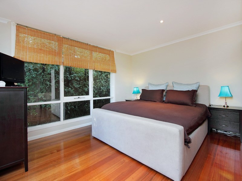 4 Forest Park Road, Dingley Village VIC 3172