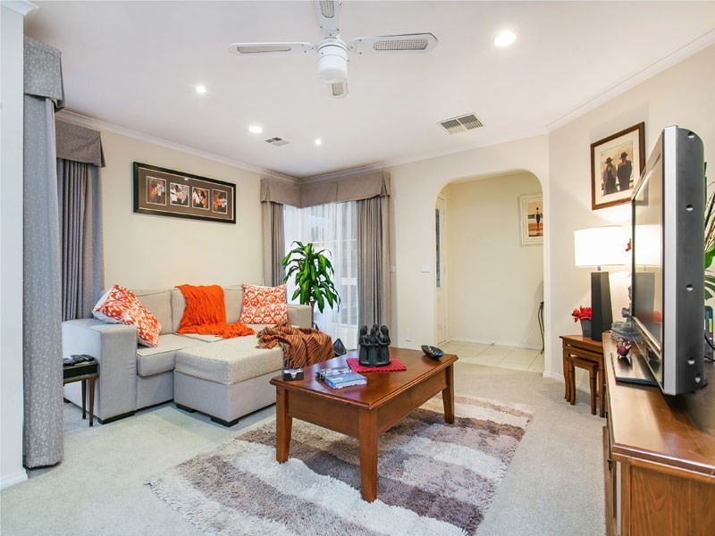 1/2 Wade Court, Cheltenham VIC 3192