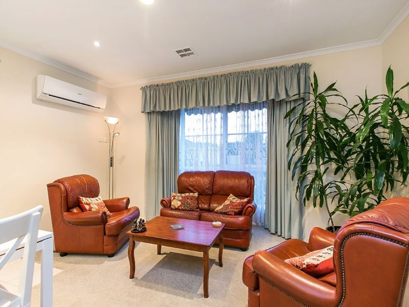 1/2 Wade Court, Cheltenham VIC 3192