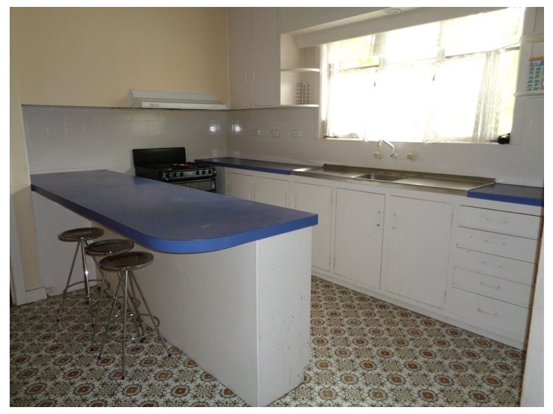 369 Bay Road, Cheltenham VIC 3192