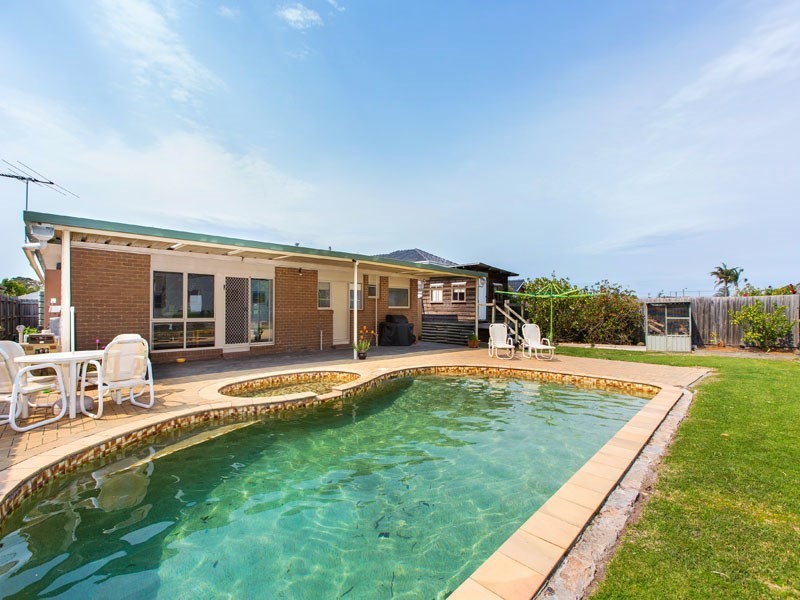 18 Golfwood Close, Dingley Village VIC 3172