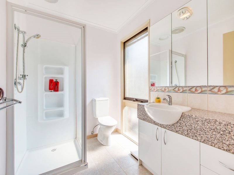 18 Golfwood Close, Dingley Village VIC 3172