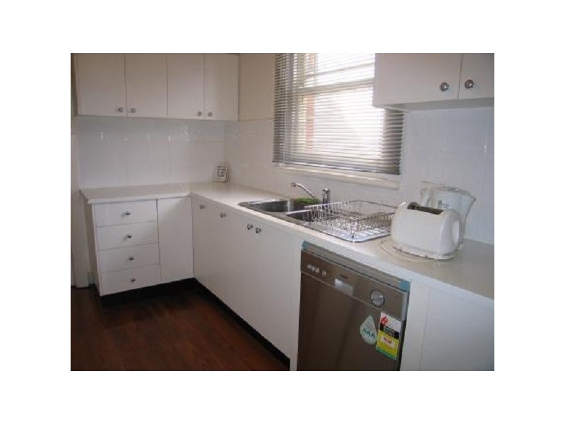 72 St Andrews Street, Brighton VIC 3186