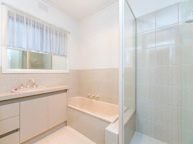 2 Macao Court, Cheltenham VIC 3192