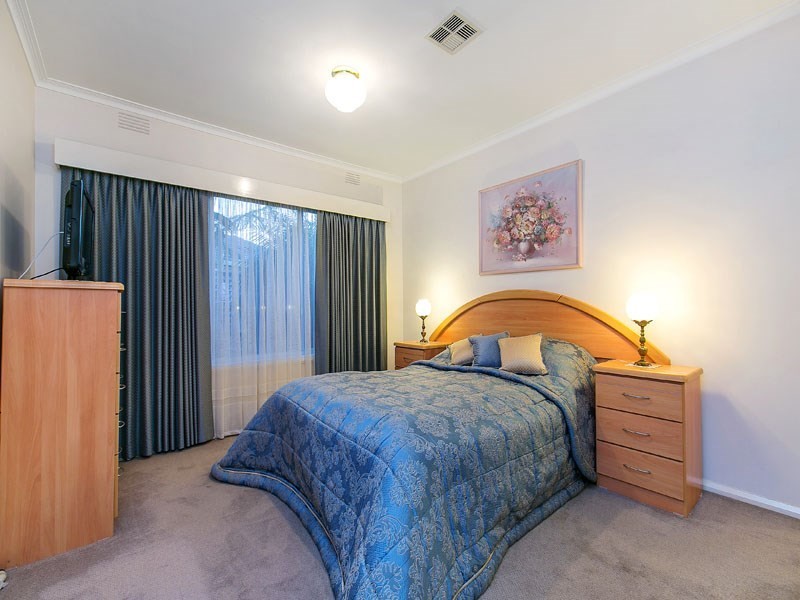 2 Macao Court, Cheltenham VIC 3192