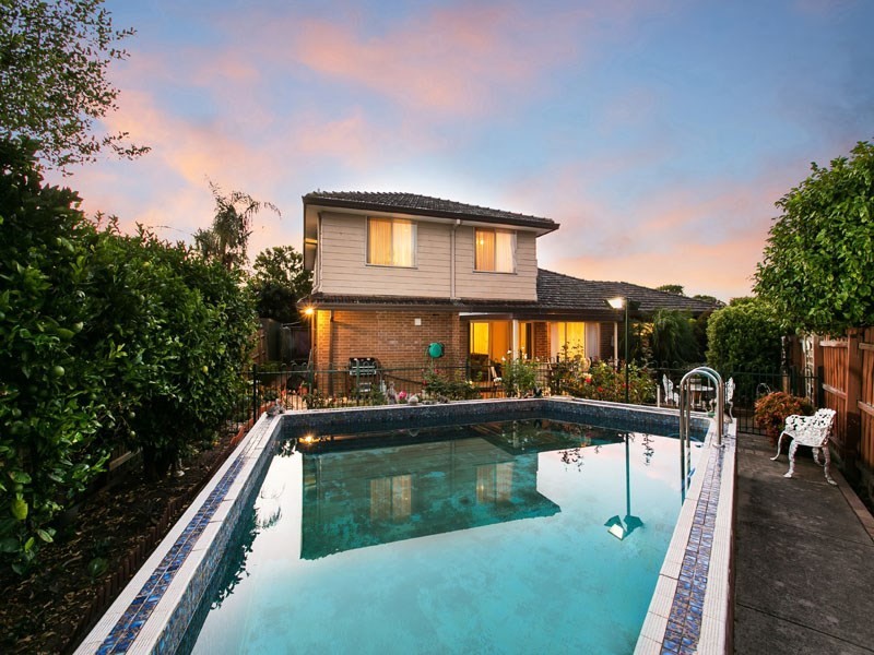 2 Macao Court, Cheltenham VIC 3192