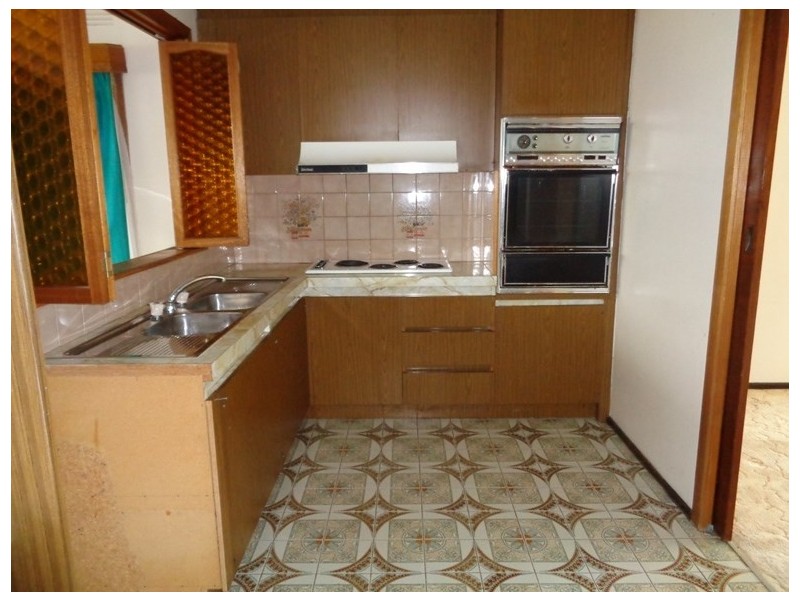 43 Warren Road, Cheltenham VIC 3192