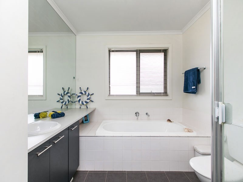 63 St Andrews Drive, Heatherton VIC 3202