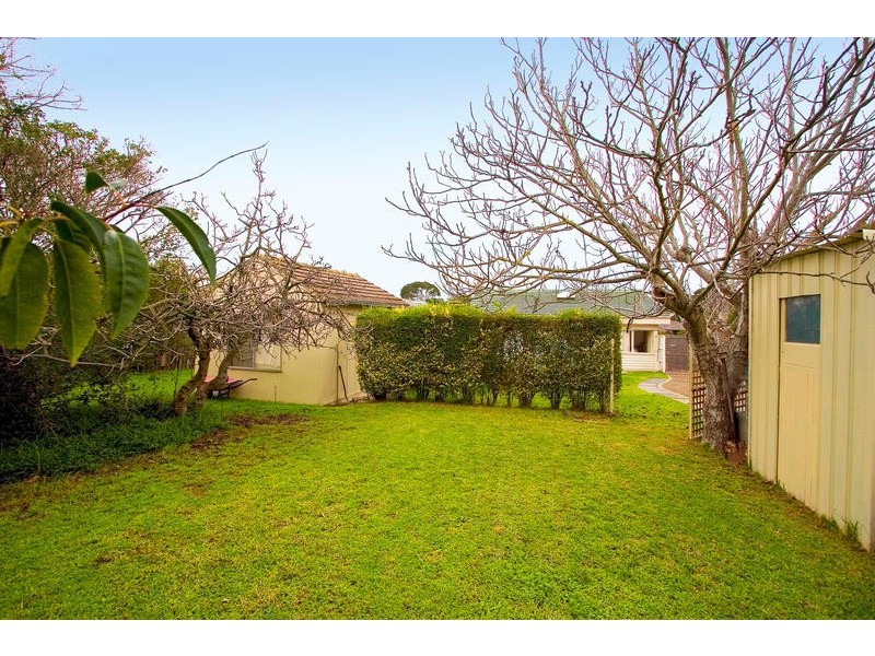 1 Booker Street, Cheltenham VIC 3192