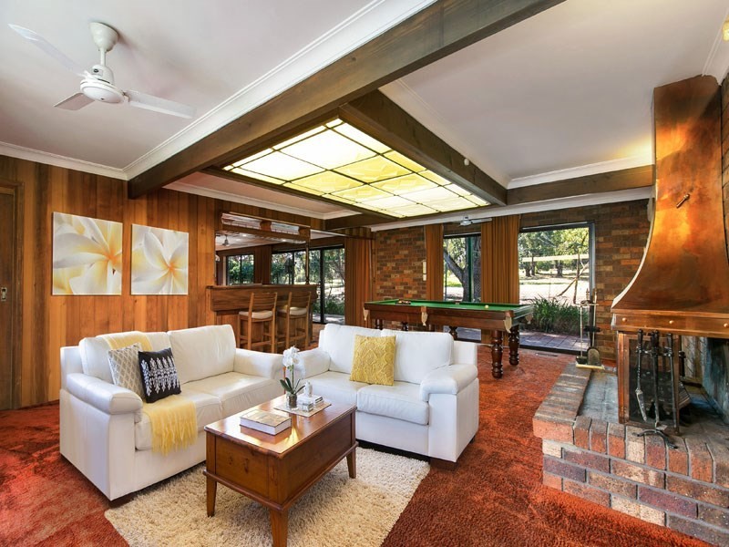 18 Golf Links Crescent, Dingley Village VIC 3172