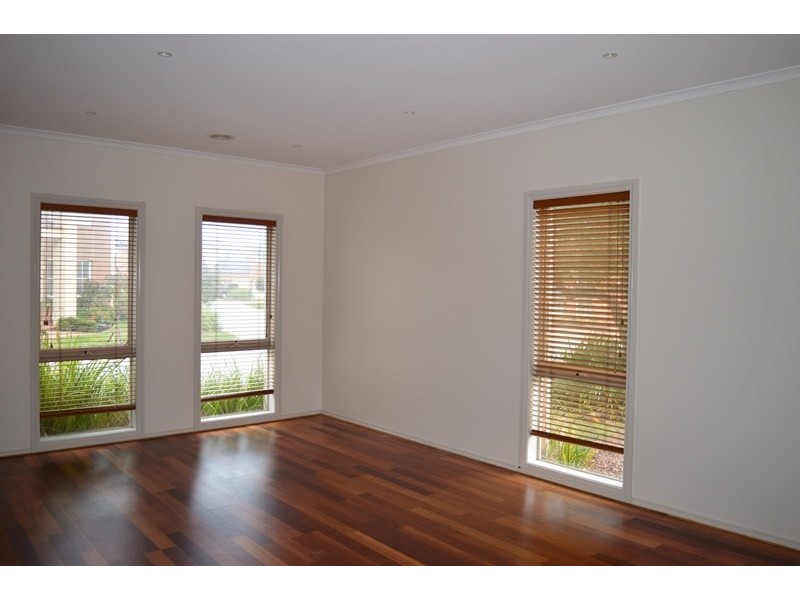 24 Baltusrol Circuit, Heatherton VIC 3202