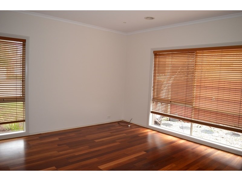 24 Baltusrol Circuit, Heatherton VIC 3202