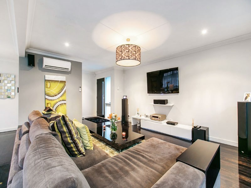 58 Snowdon Drive, Cheltenham VIC 3192