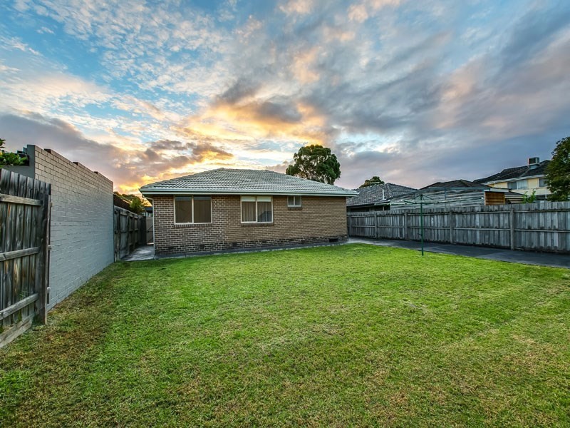 58 Snowdon Drive, Cheltenham VIC 3192