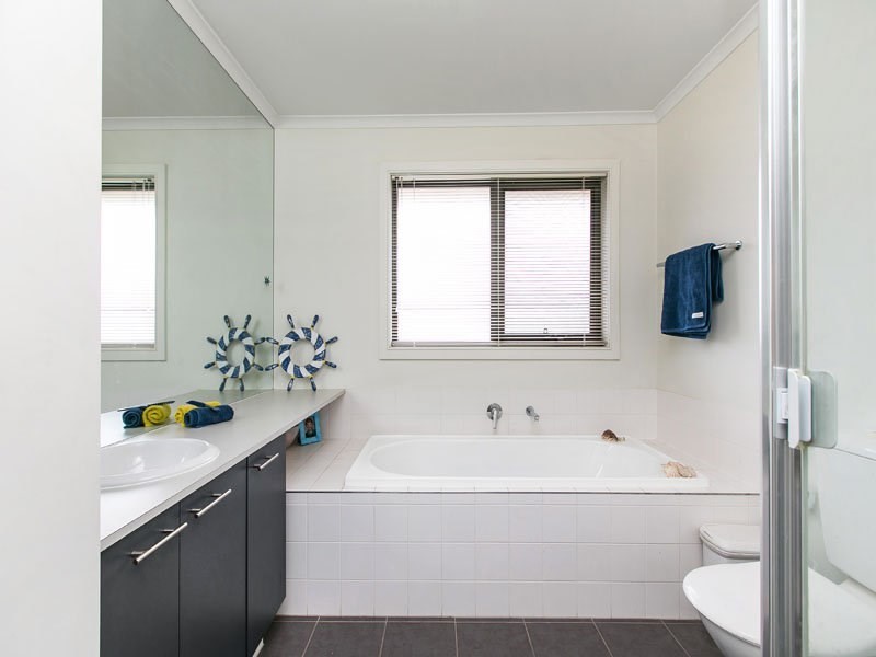 63 St Andrews Drive, Heatherton VIC 3202