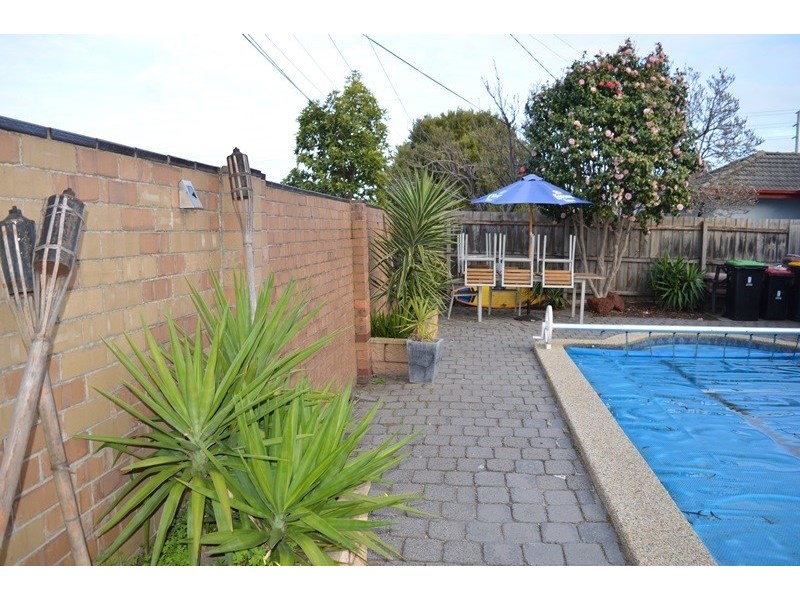 1/3 Eagland Road, Cheltenham VIC 3192