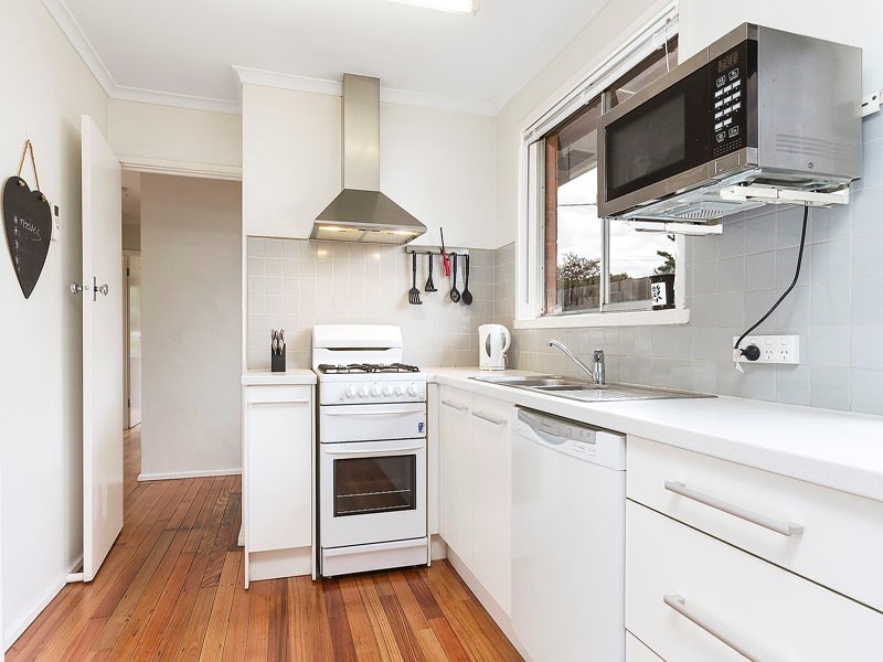 2/4 Centre Dandenong Road, Cheltenham VIC 3192