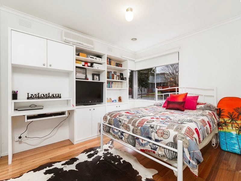 2/4 Centre Dandenong Road, Cheltenham VIC 3192