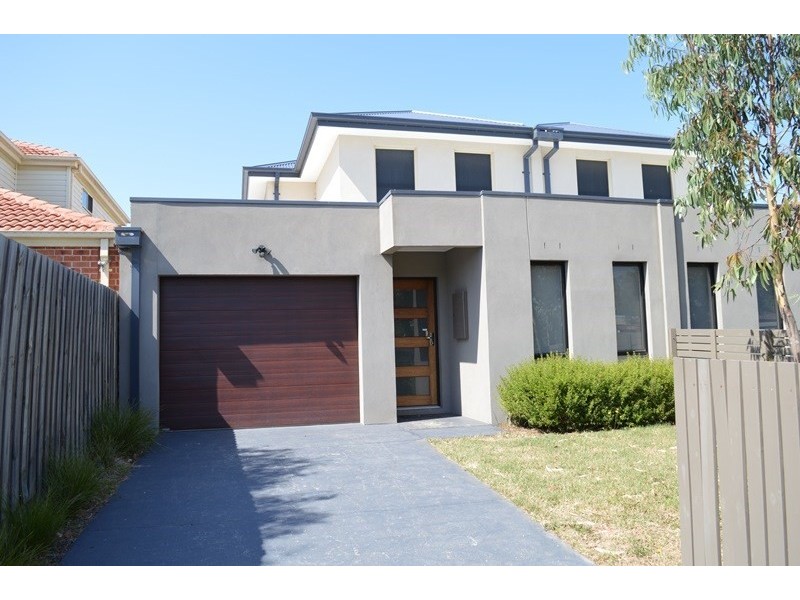 8B Sinclair Street, Cheltenham VIC 3192