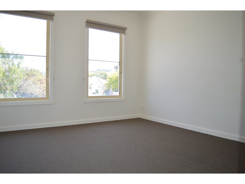 8B Sinclair Street, Cheltenham VIC 3192