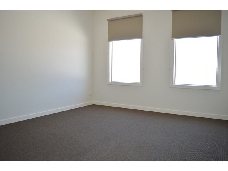 8B Sinclair Street, Cheltenham VIC 3192