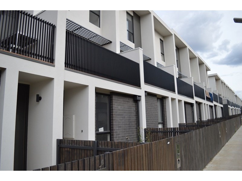 74 Central Park Walk, Cheltenham VIC 3192