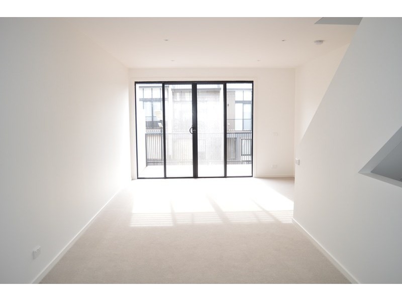 74 Central Park Walk, Cheltenham VIC 3192