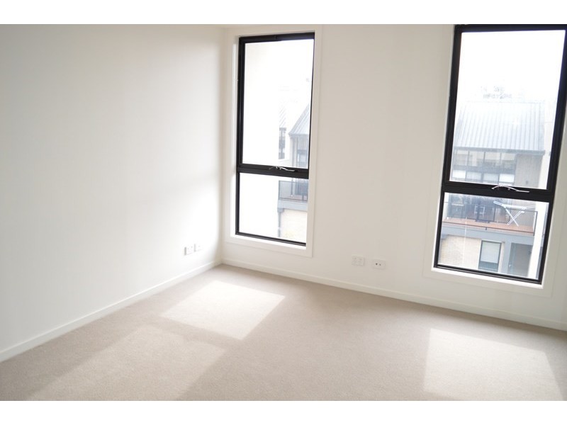 74 Central Park Walk, Cheltenham VIC 3192