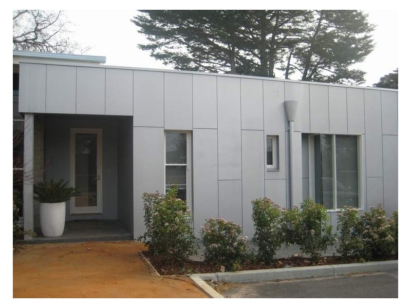 1/2 Evergreen Circuit, Cheltenham VIC 3192