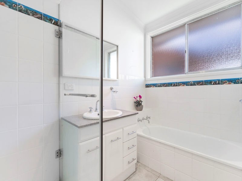 5 Pembroke Crescent, Cheltenham VIC 3192