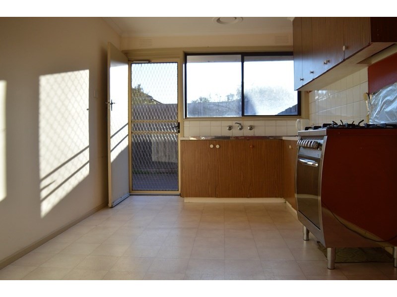 2/44 Warren Road, Cheltenham VIC 3192