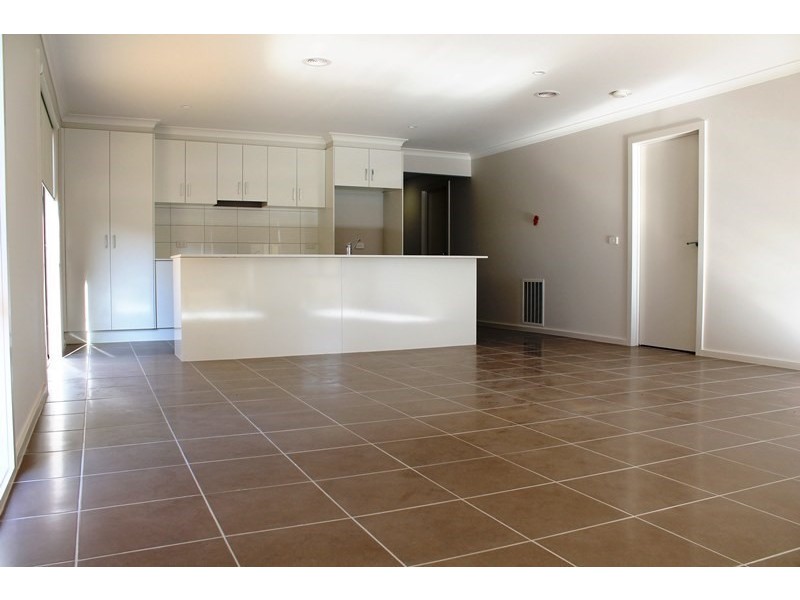 34 Solitude Crescent, Point Cook VIC 3030