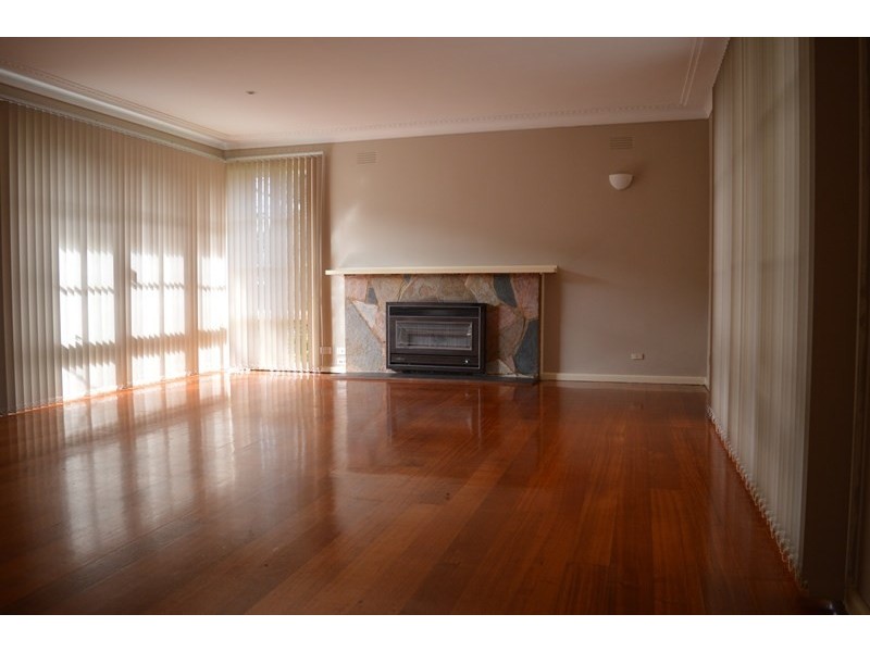 4 Forest Park Road, Dingley Village VIC 3172