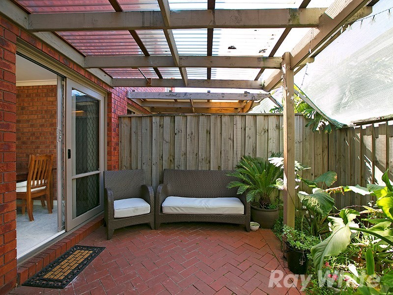 13/15A Wattle Grove, Mckinnon VIC 3204