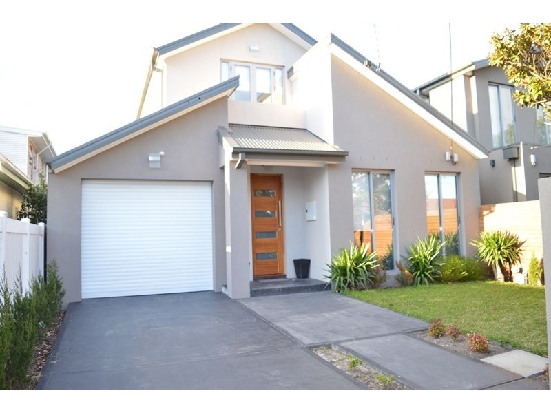 11 Holmby Road, Cheltenham VIC 3192