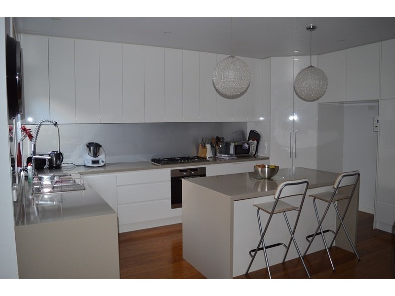 11 Holmby Road, Cheltenham VIC 3192