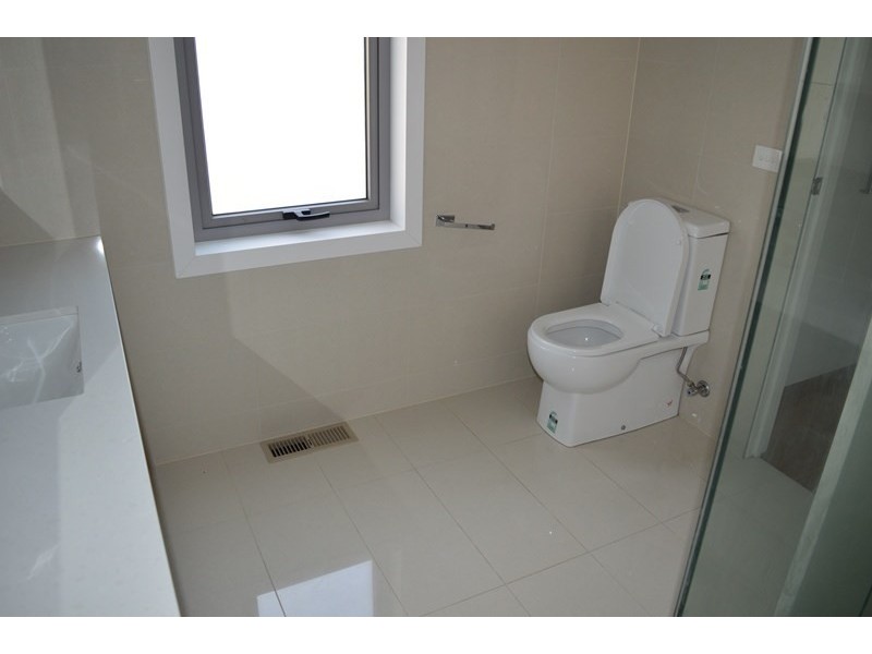 11 Holmby Road, Cheltenham VIC 3192