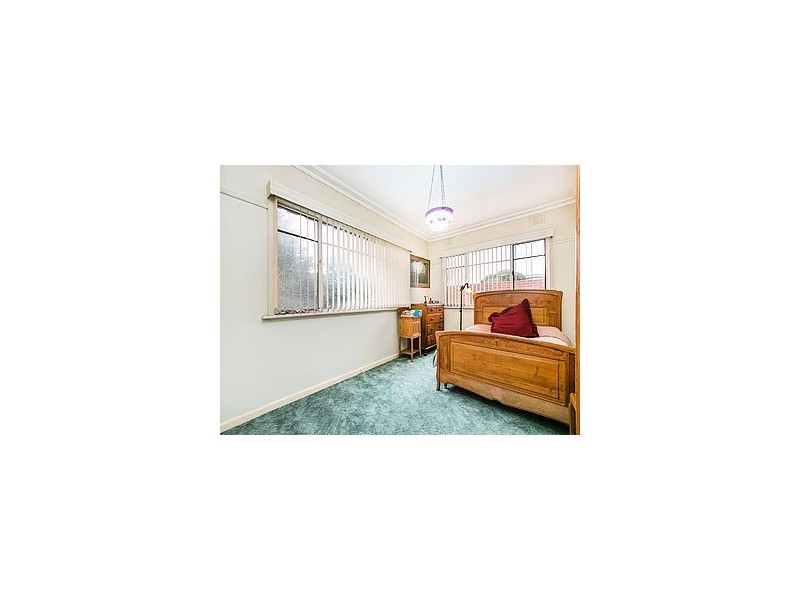 23 Heather Grove, Cheltenham VIC 3192