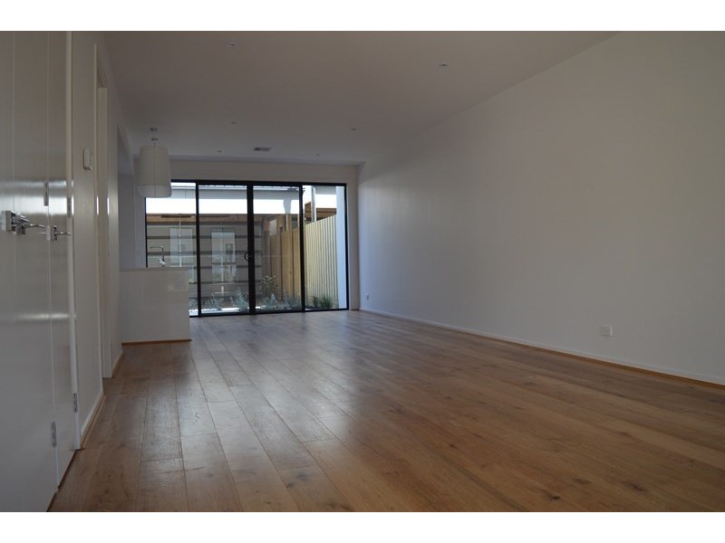 28 Mulberry Avenue, Cheltenham VIC 3192