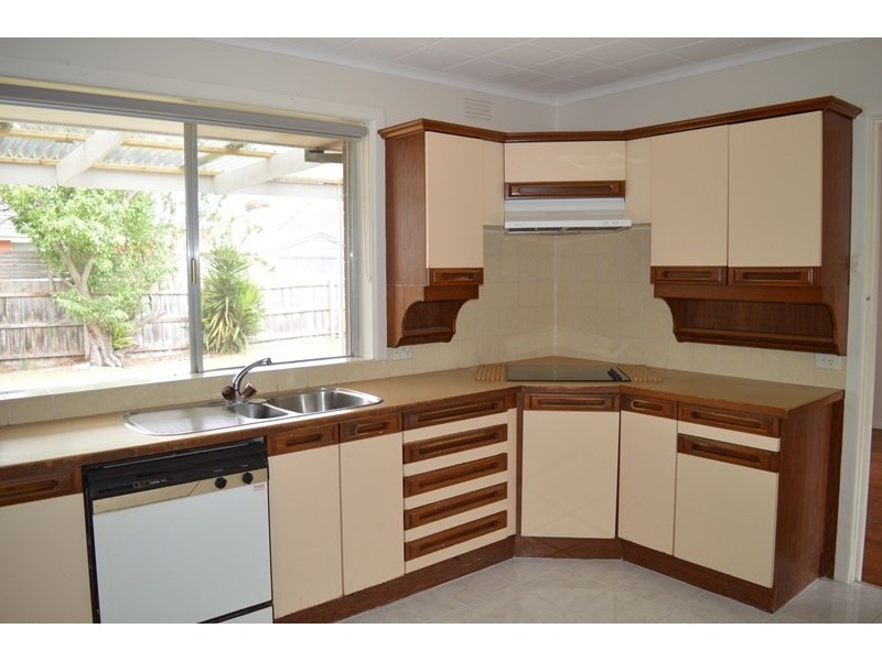 7 Lincoln Drive, Cheltenham VIC 3192