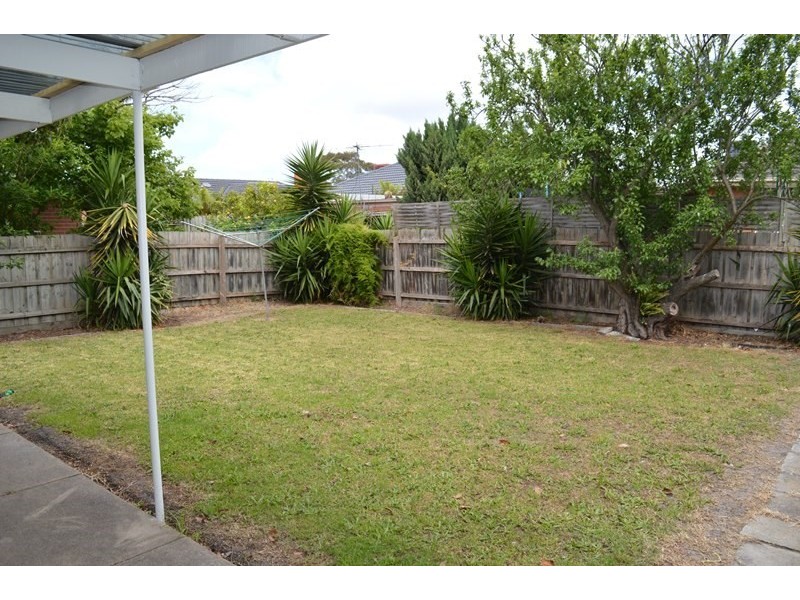 7 Lincoln Drive, Cheltenham VIC 3192