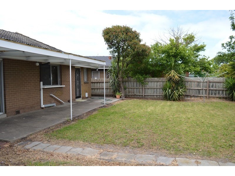 7 Lincoln Drive, Cheltenham VIC 3192