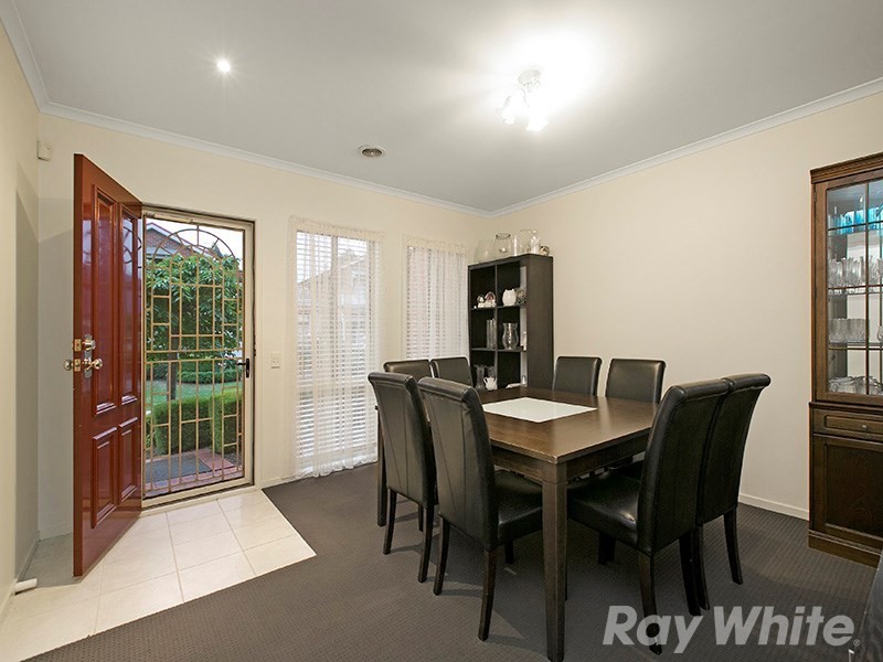 3 Kingsland Close, Dingley Village VIC 3172