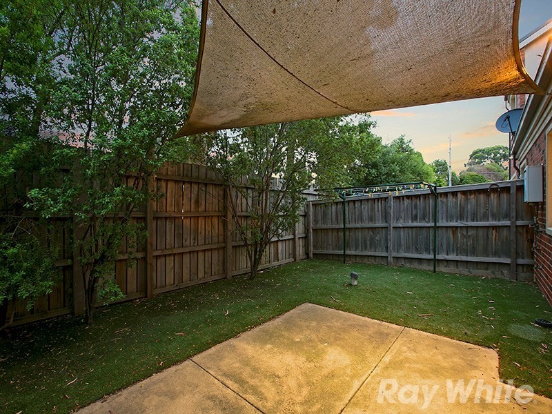 3 Kingsland Close, Dingley Village VIC 3172