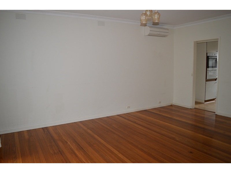 2/18 Jack Road, Cheltenham VIC 3192