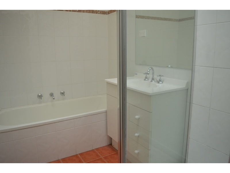 2/18 Jack Road, Cheltenham VIC 3192