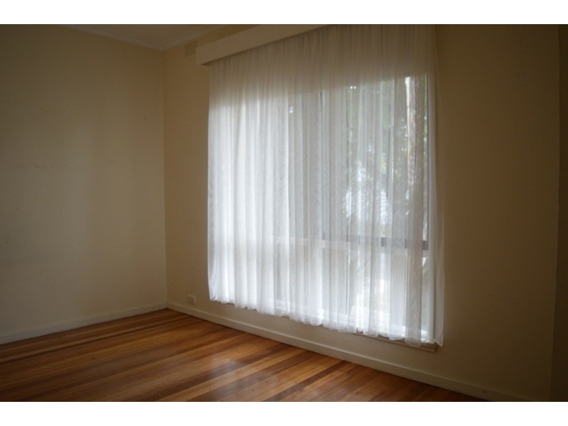 2/18 Jack Road, Cheltenham VIC 3192