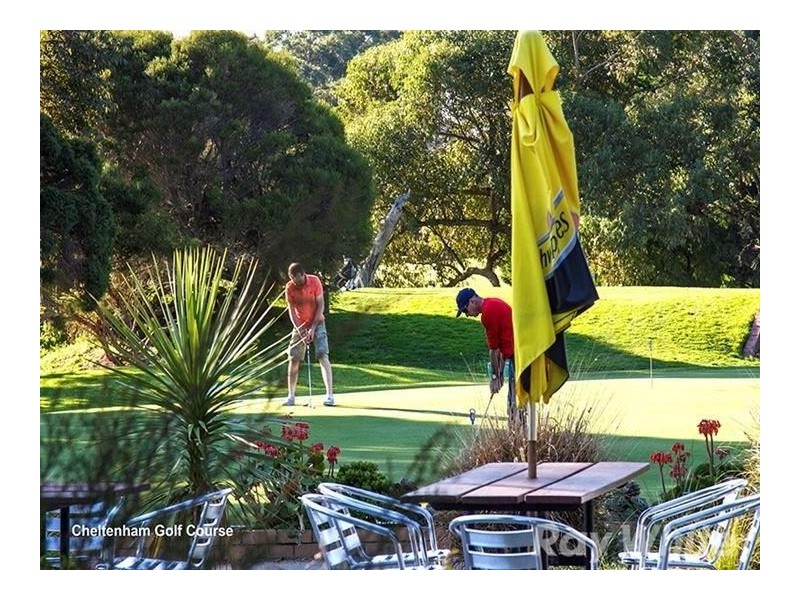 111 Weatherall Road, Cheltenham VIC 3192