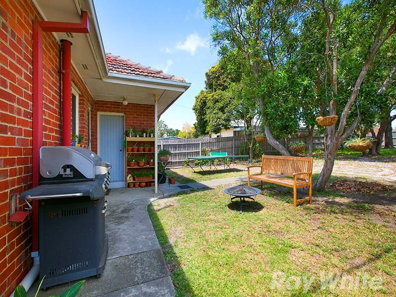 33 Jean Street, Cheltenham VIC 3192