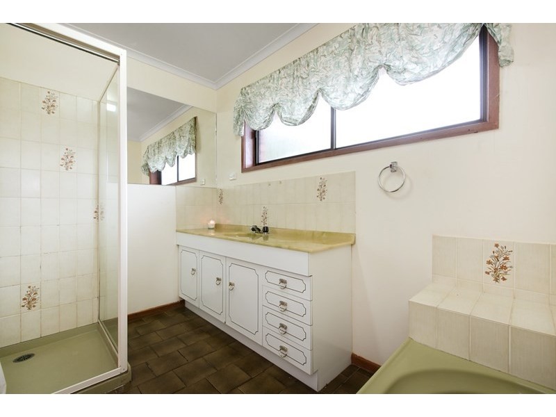 81 Benkel Avenue, Cheltenham VIC 3192